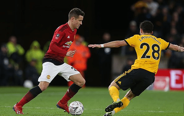 足球发展的 足球发展的